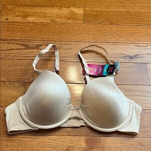 Maidenform T-Shirt Bra - Size 40C - Beige/Tan
Brand New